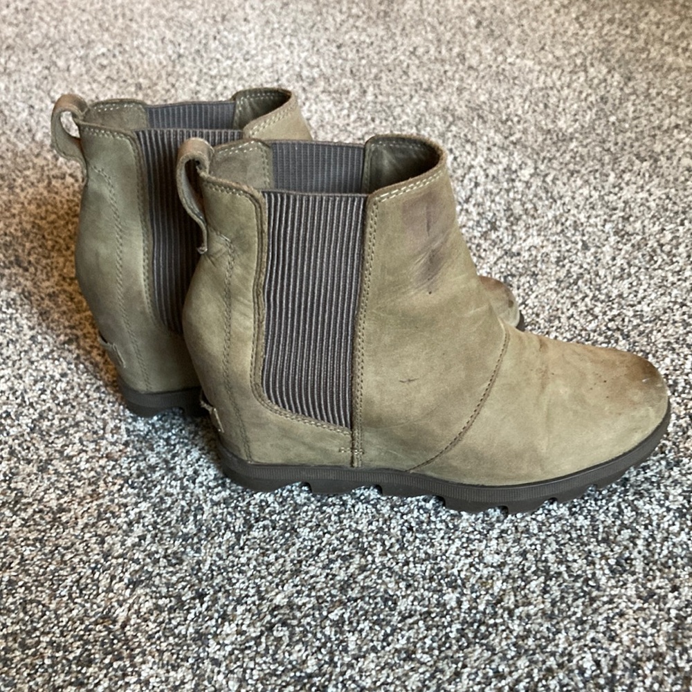 Sorel Joan’s size 8.